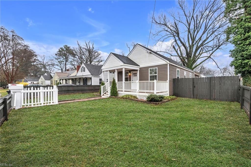 Photo of 12 Brierdale Place, Portsmouth, VA 23702 (MLS # 10622979)