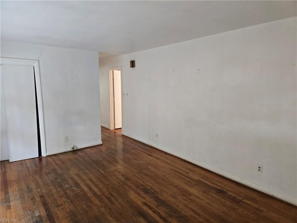 Photo of 5533 Levine Court, Norfolk, VA 23502 (MLS # 10615616)