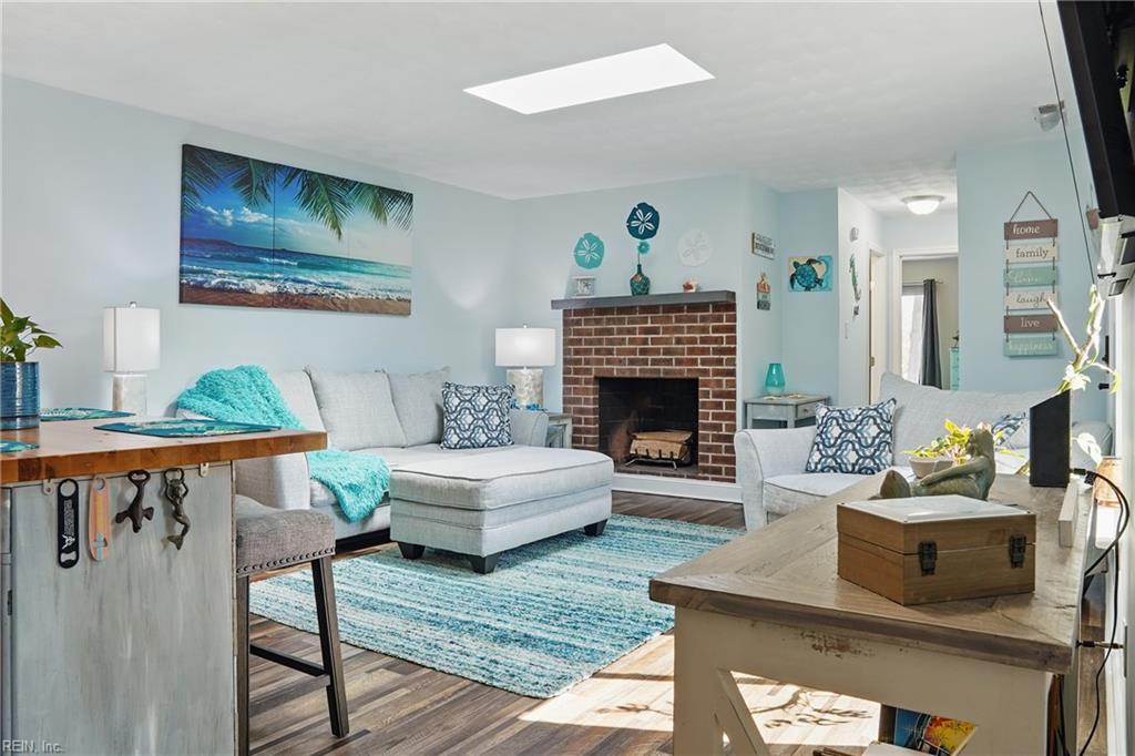 1055 Ocean Pebbles WAY