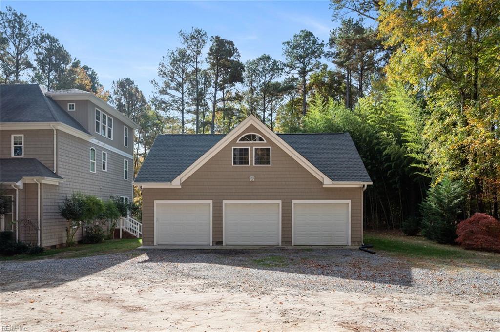 4437 Cherokee DR