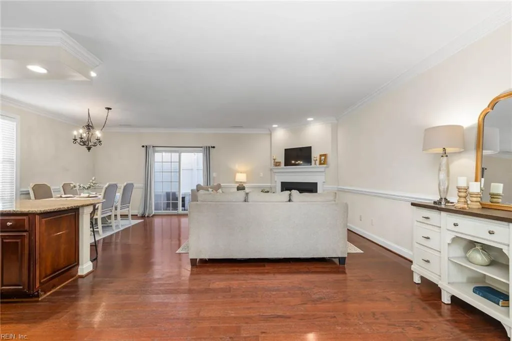 Virginia Beach, Virginia 23451, United States, 4 Bedrooms Bedrooms, ,4 BathroomsBathrooms,Residential,Pending,21315