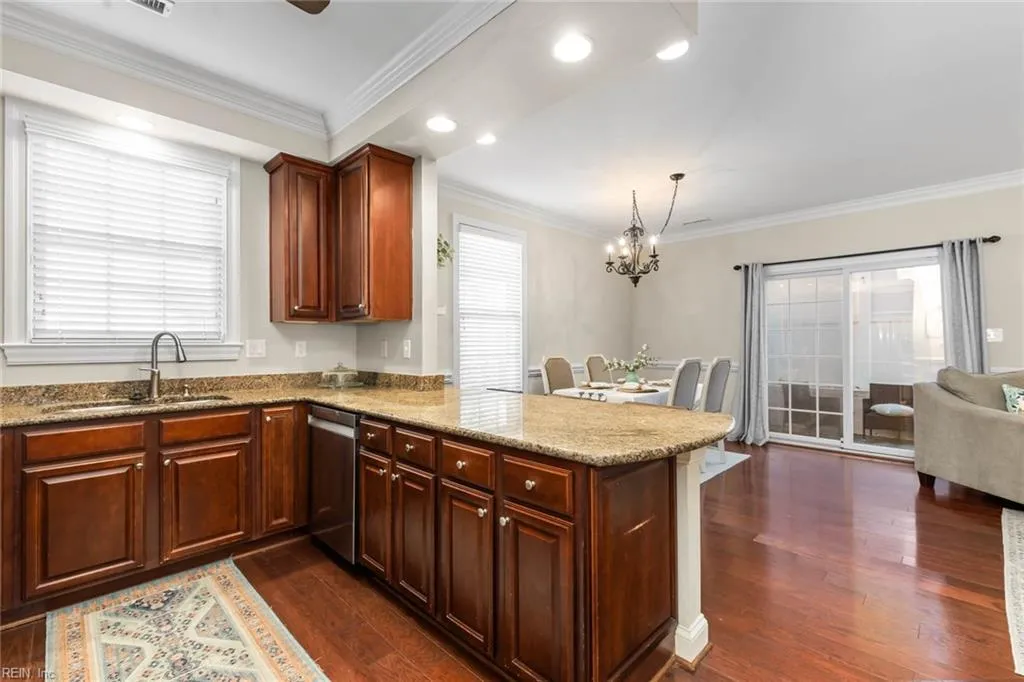 Virginia Beach, Virginia 23451, United States, 4 Bedrooms Bedrooms, ,4 BathroomsBathrooms,Residential,Pending,21315