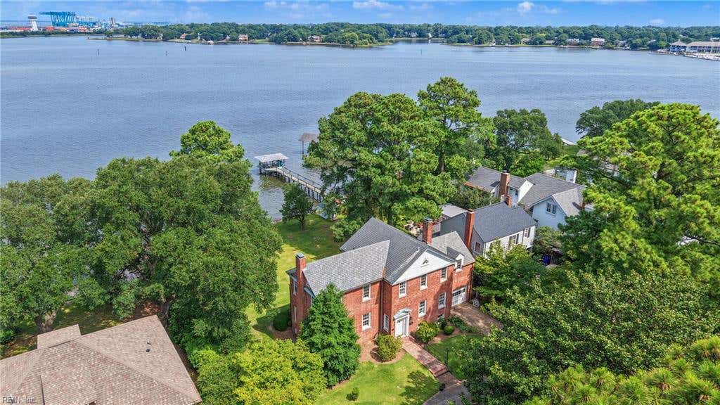 Photo of 1502 Eleanor Court, Norfolk, VA 23508 (MLS # 10648158)