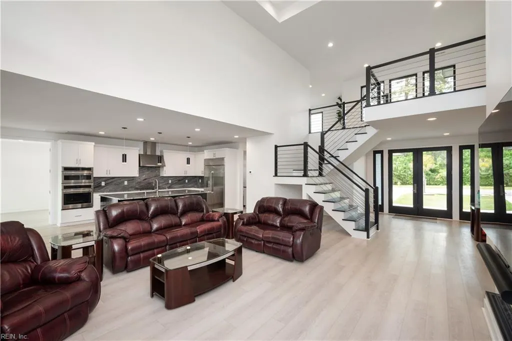 Virginia Beach, Virginia 23455, United States, 4 Bedrooms Bedrooms, ,5 BathroomsBathrooms,Residential,Active,123226