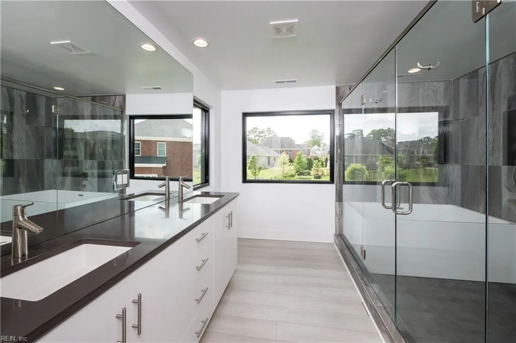 Virginia Beach, Virginia 23455, United States, 4 Bedrooms Bedrooms, ,5 BathroomsBathrooms,Residential,Active,123226