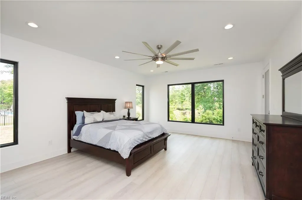 Virginia Beach, Virginia 23455, United States, 4 Bedrooms Bedrooms, ,5 BathroomsBathrooms,Residential,Active,123226