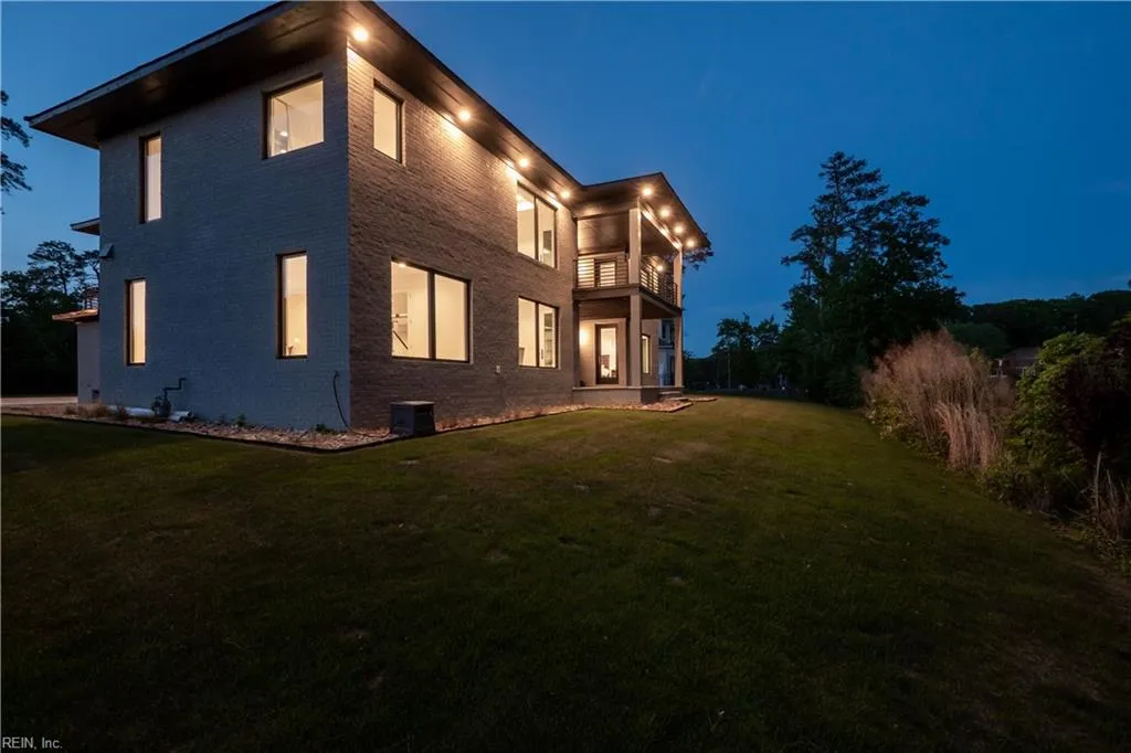 Virginia Beach, Virginia 23455, United States, 4 Bedrooms Bedrooms, ,5 BathroomsBathrooms,Residential,Active,123226