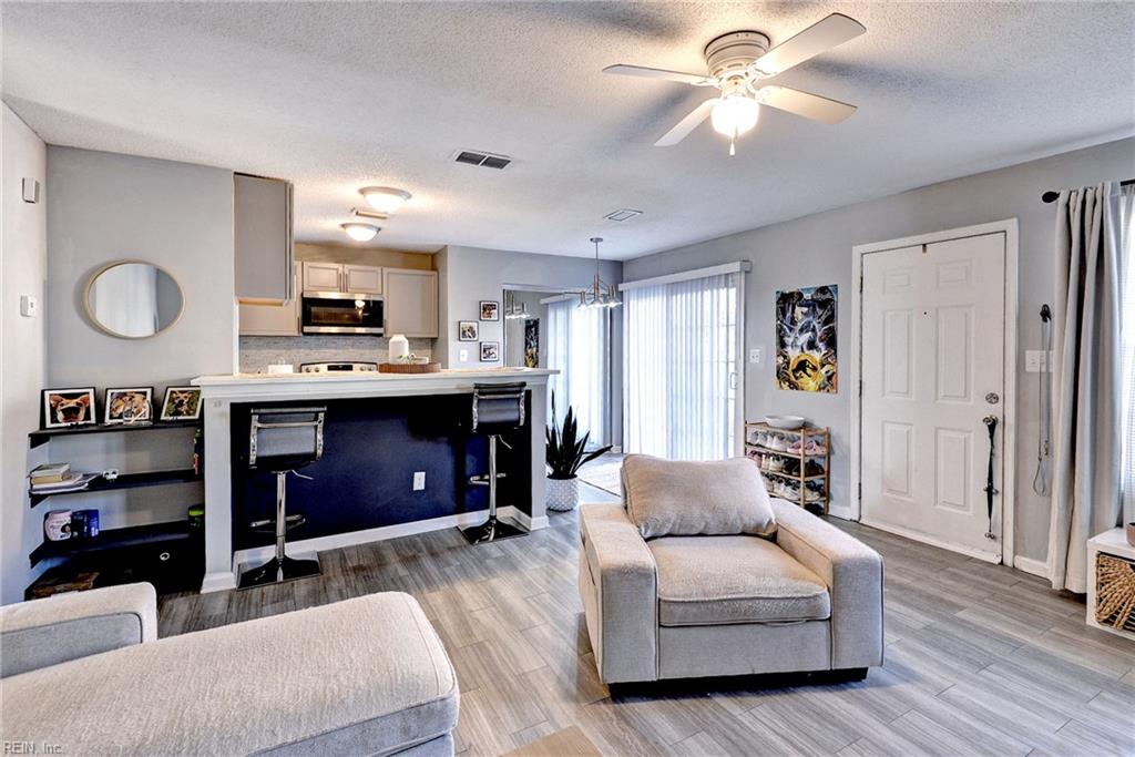 Photo of 4 Inlandview Drive, Hampton, VA 23669 (MLS # 10656459)