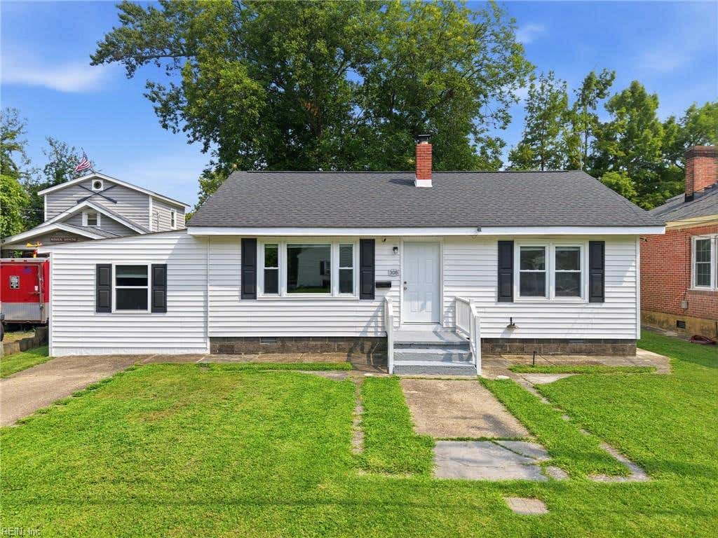 Photo of 308 North Avenue, Newport News, VA 23601 (MLS # 10646941)