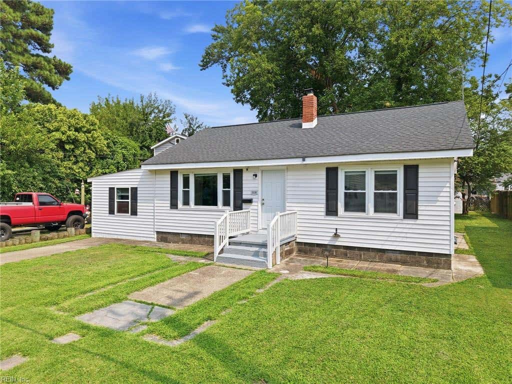 Photo of 308 North Avenue, Newport News, VA 23601 (MLS # 10646941)