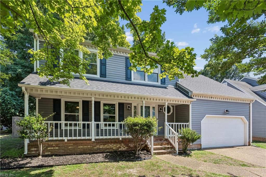 Photo of 934 Elton Hall Circle, Newport News, VA 23608 (MLS # 10640466)