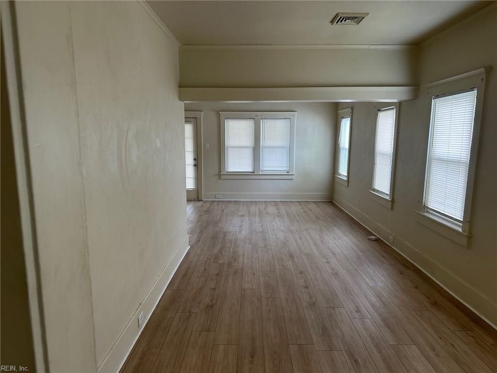 Photo of 114 W 38th Street, Norfolk, VA 23504 (MLS # 10628913)