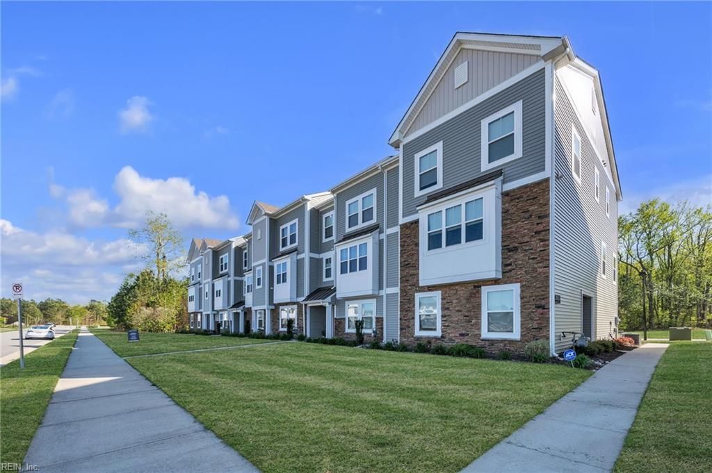 Photo of 2003 Laycock Lane #102, Suffolk, VA 23435 (MLS # 10630454)