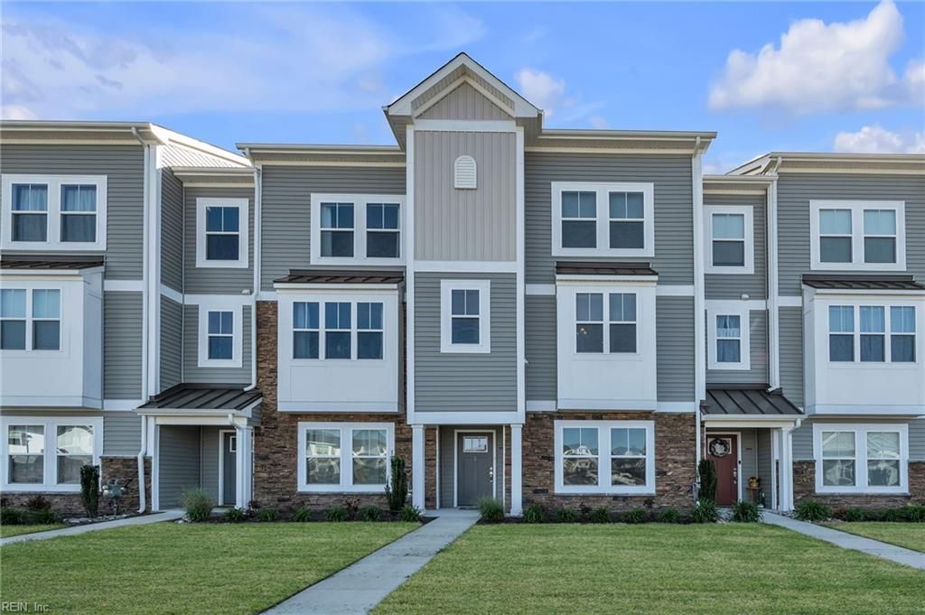 Photo of 2003 Laycock Lane #102, Suffolk, VA 23435 (MLS # 10630454)