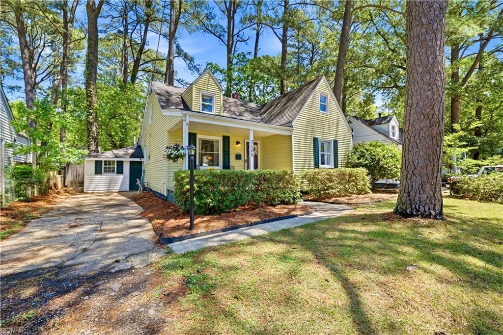 Photo of 3588 Riverside Drive, Norfolk, VA 23502 (MLS # 10634089)