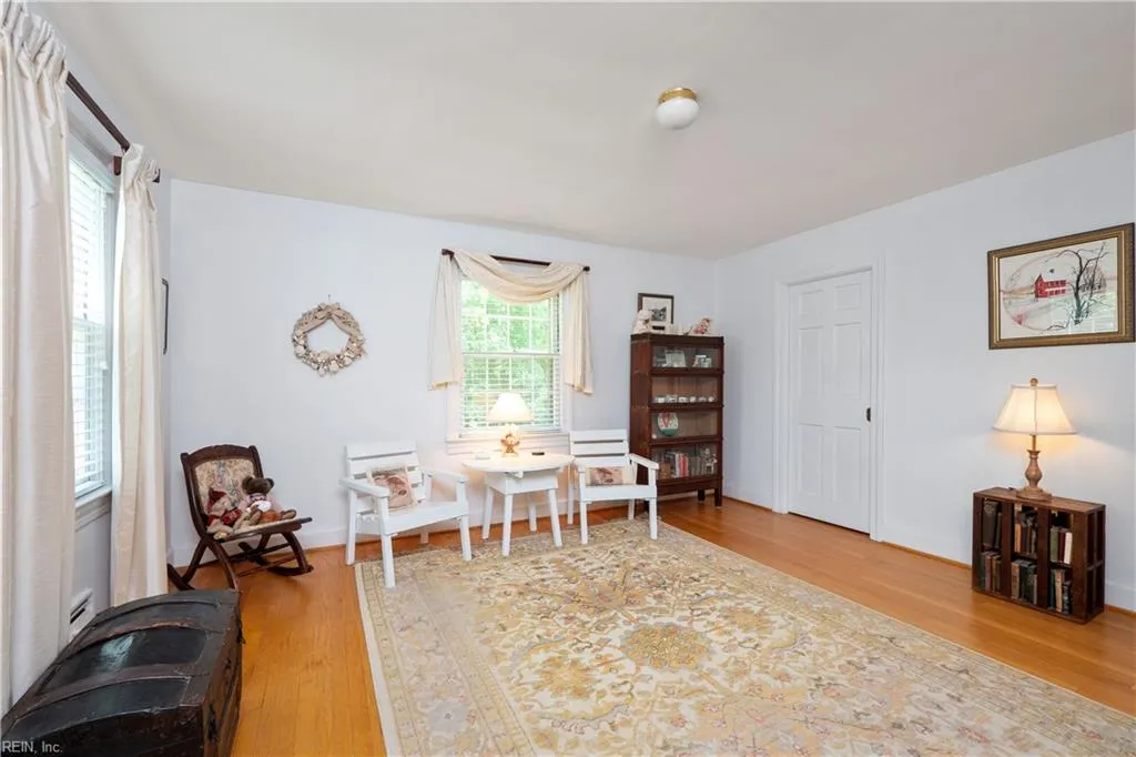 Virginia Beach, Virginia 23451, United States, 5 Bedrooms Bedrooms, ,3 BathroomsBathrooms,Residential,Active,158663