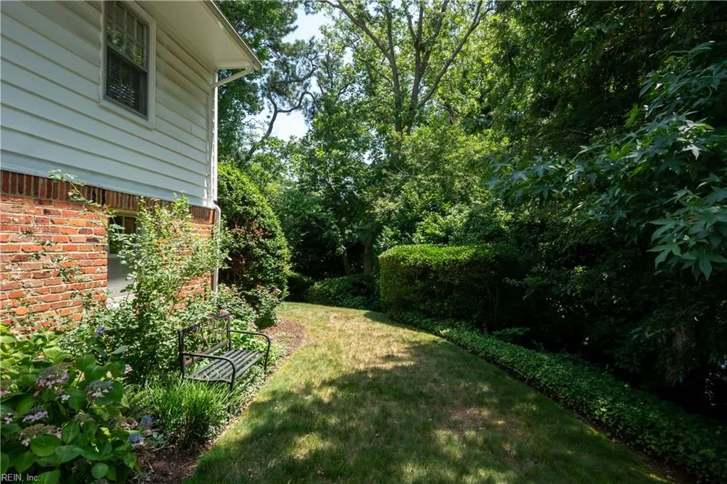 Virginia Beach, Virginia 23451, United States, 5 Bedrooms Bedrooms, ,3 BathroomsBathrooms,Residential,Active,158663