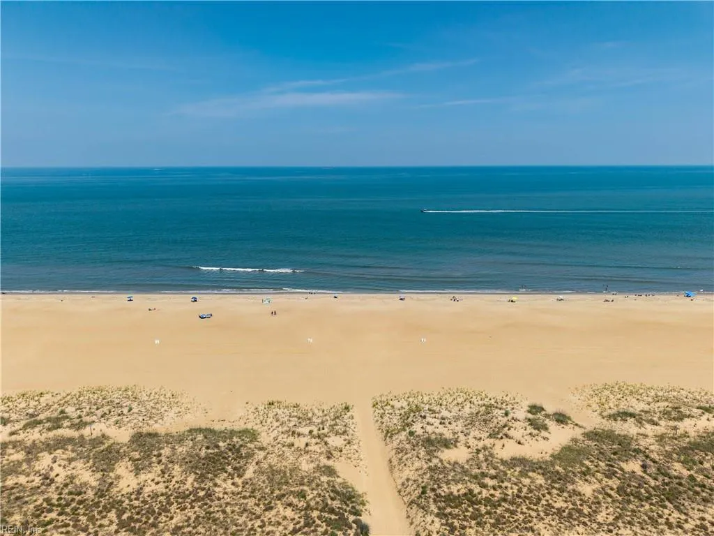 Virginia Beach, Virginia 23451, United States, 5 Bedrooms Bedrooms, ,3 BathroomsBathrooms,Residential,Active,158663