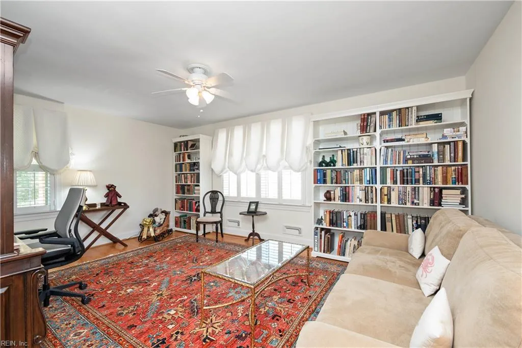 Virginia Beach, Virginia 23451, United States, 5 Bedrooms Bedrooms, ,3 BathroomsBathrooms,Residential,Active,158663