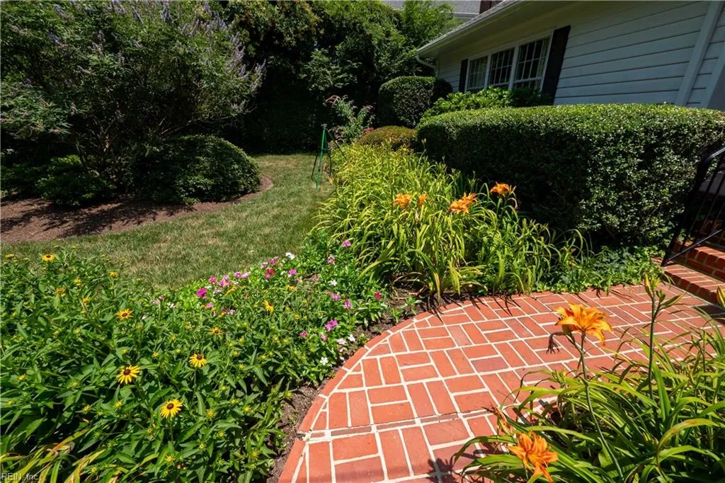 Virginia Beach, Virginia 23451, United States, 5 Bedrooms Bedrooms, ,3 BathroomsBathrooms,Residential,Active,158663