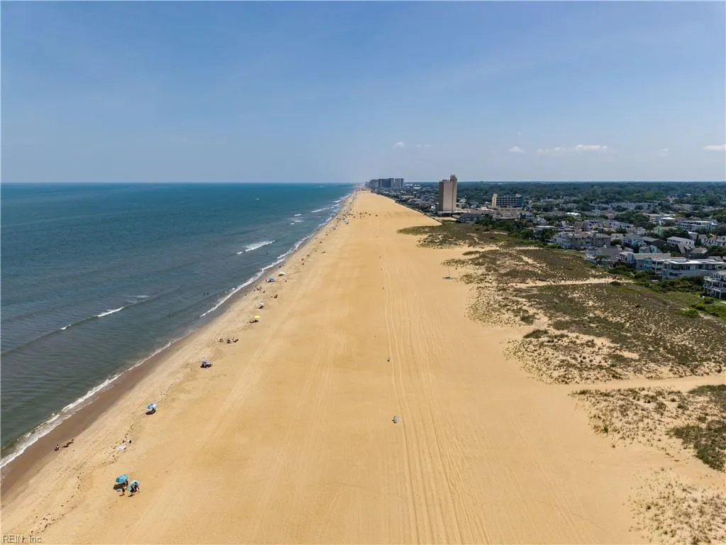 Virginia Beach, Virginia 23451, United States, 5 Bedrooms Bedrooms, ,3 BathroomsBathrooms,Residential,Active,158663