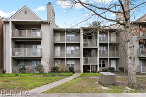 Photo of 535 Pineland Circle #304, Newport News, VA 23608 (MLS # 10659751)