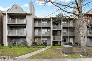 535 Pineland Circle Unit 304
