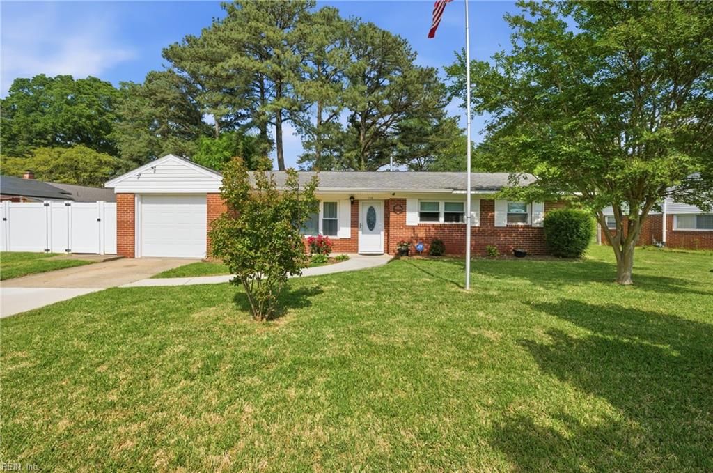 Photo of 116 Goldcrest Drive, Chesapeake, VA 23325 (MLS # 10630767)