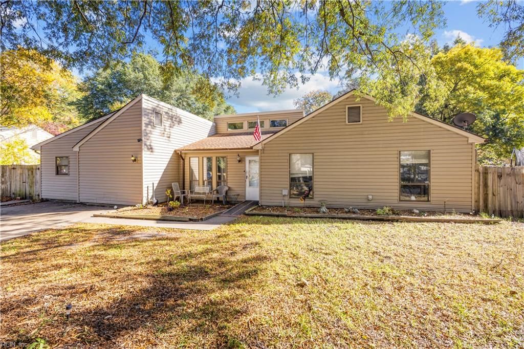 Photo of 1363 Cypress Place, Chesapeake, VA 23320 (MLS # 10633363)