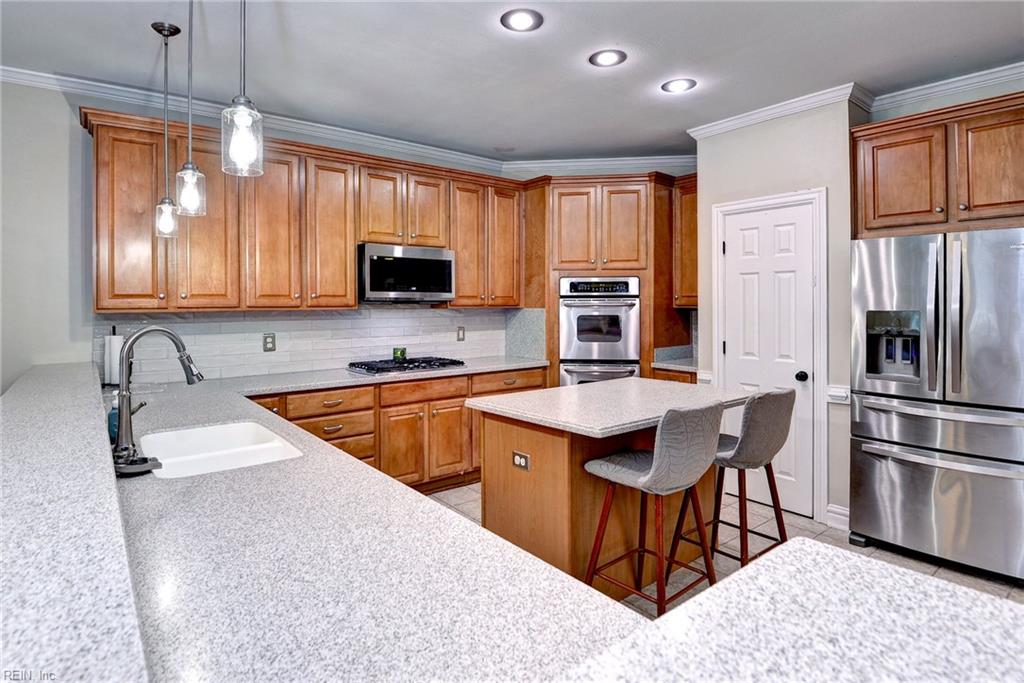 604 Schooner BLVD