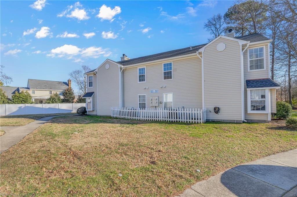 Photo of 1605 Stone Moss Reach #D, Chesapeake, VA 23320 (MLS # 10617151)