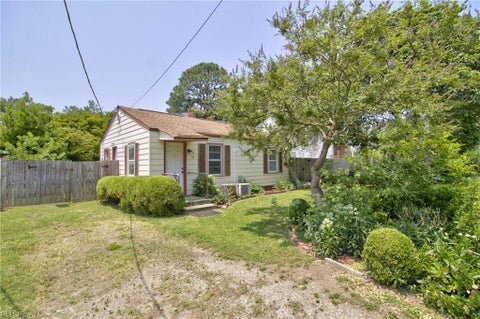 Photo for 121 Lucas AVE