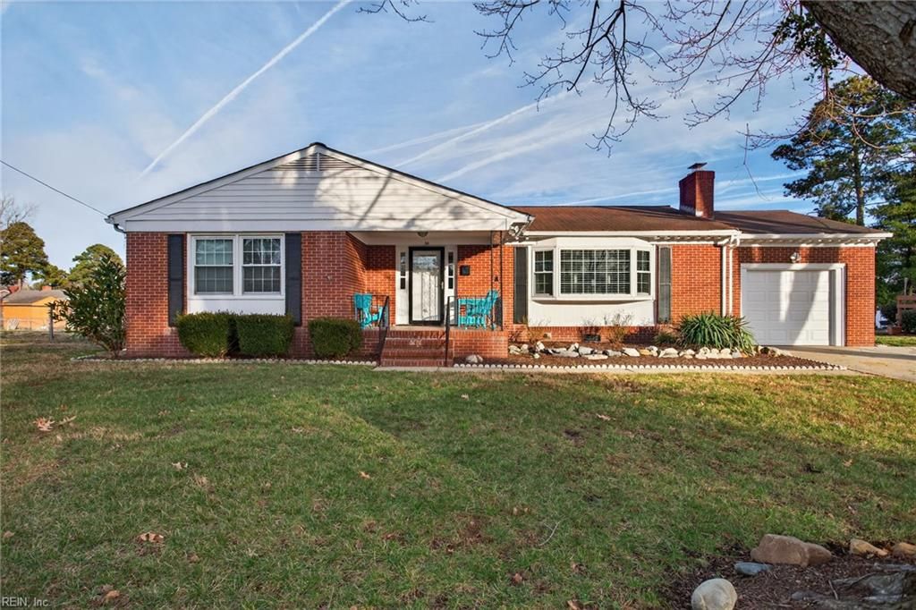 Photo of 26 Kenwood Drive, Hampton, VA 23666 (MLS # 10617592)