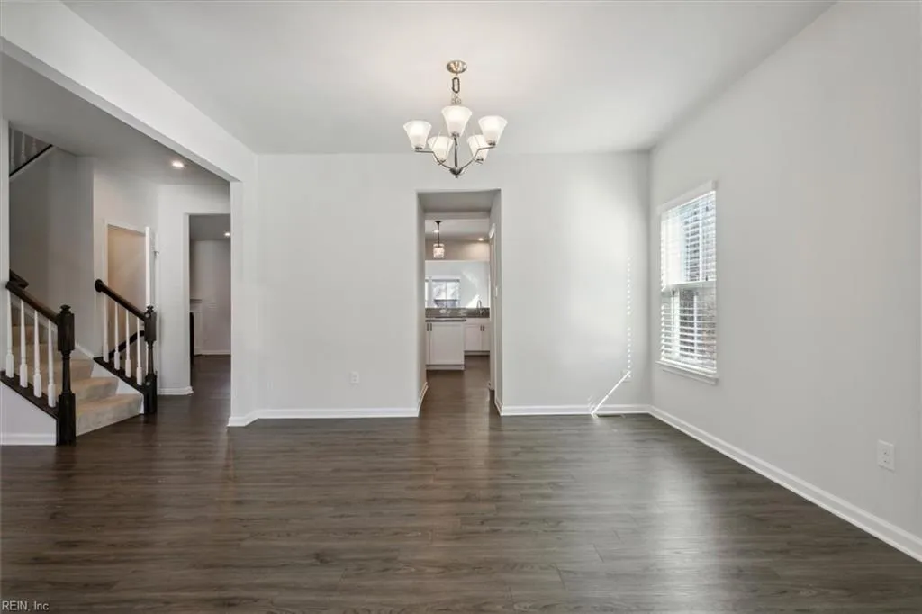 Williamsburg, Virginia 23185, United States, 4 Bedrooms Bedrooms, ,4 BathroomsBathrooms,Residential,Active,5124