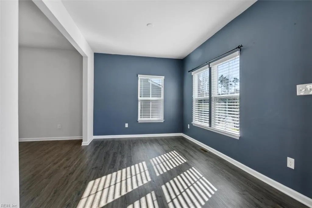 Williamsburg, Virginia 23185, United States, 4 Bedrooms Bedrooms, ,4 BathroomsBathrooms,Residential,Active,5124