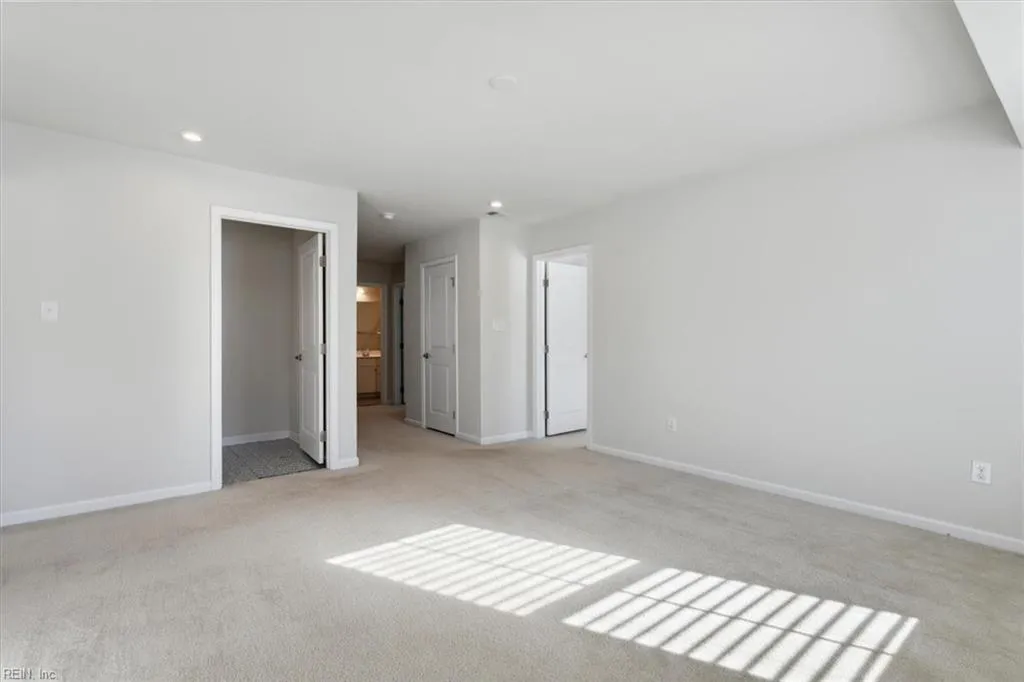 Williamsburg, Virginia 23185, United States, 4 Bedrooms Bedrooms, ,4 BathroomsBathrooms,Residential,Active,5124