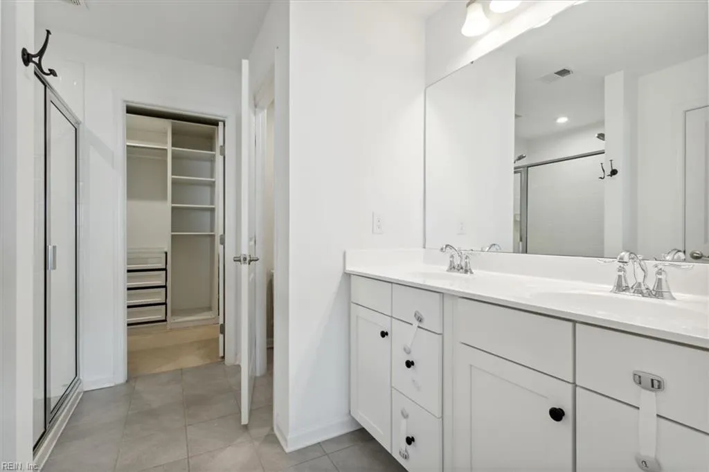 Williamsburg, Virginia 23185, United States, 4 Bedrooms Bedrooms, ,4 BathroomsBathrooms,Residential,Active,5124