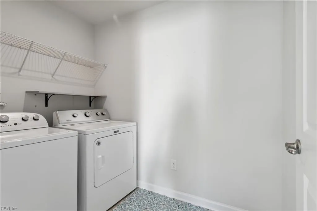 Williamsburg, Virginia 23185, United States, 4 Bedrooms Bedrooms, ,4 BathroomsBathrooms,Residential,Active,5124