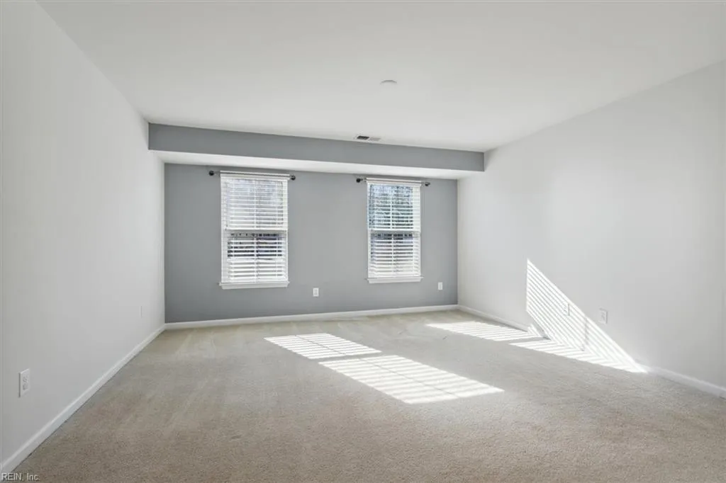 Williamsburg, Virginia 23185, United States, 4 Bedrooms Bedrooms, ,4 BathroomsBathrooms,Residential,Active,5124