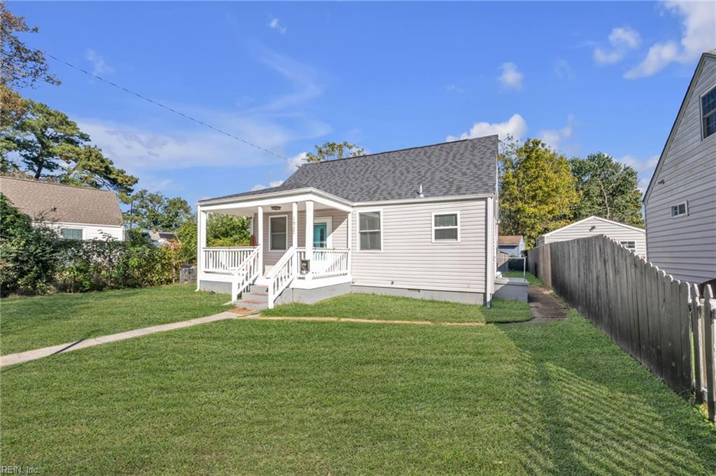 Photo of 1907 Halifax Avenue, Portsmouth, VA 23707 (MLS # 10658530)