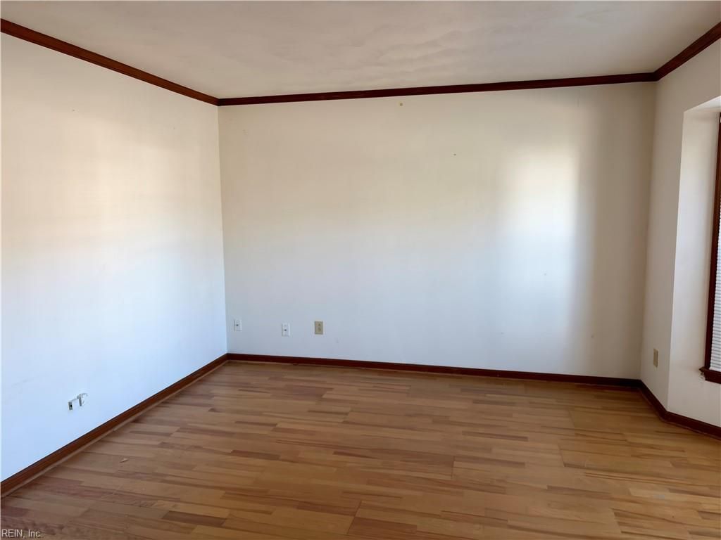 Photo of 1201 Thackeray Court, Virginia Beach, VA 23454 (MLS # 10617413)