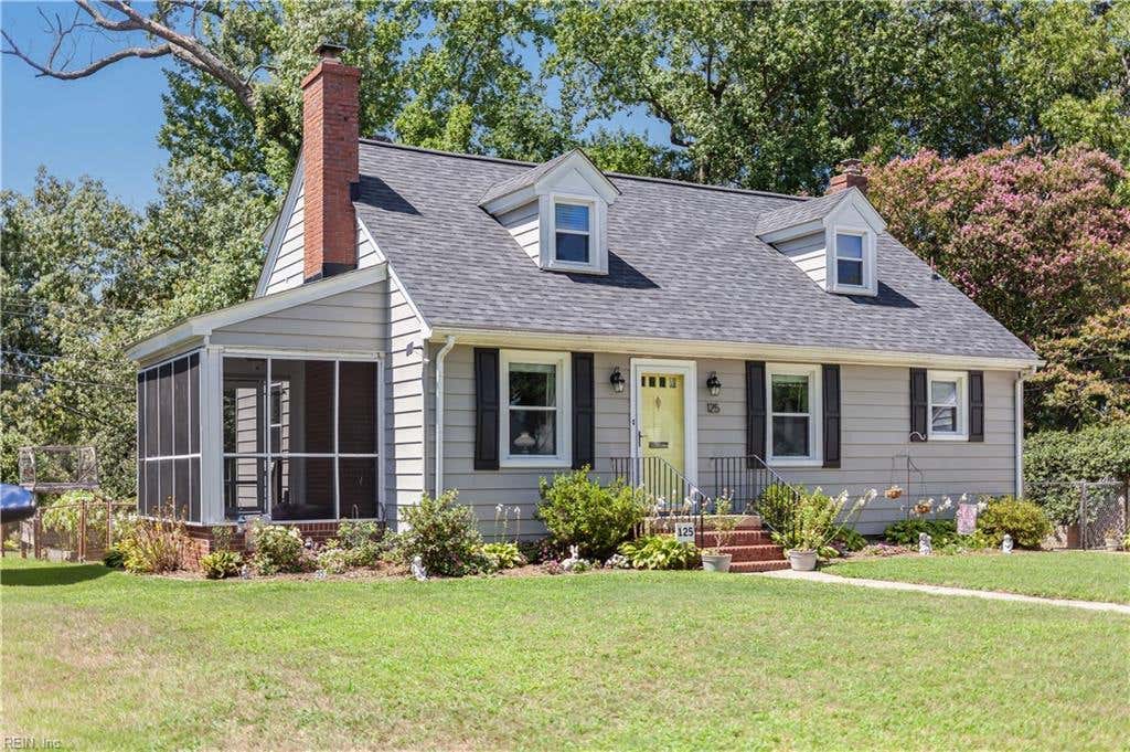 Photo of 125 Wythe Crescent Drive, Hampton, VA 23661 (MLS # 10649633)