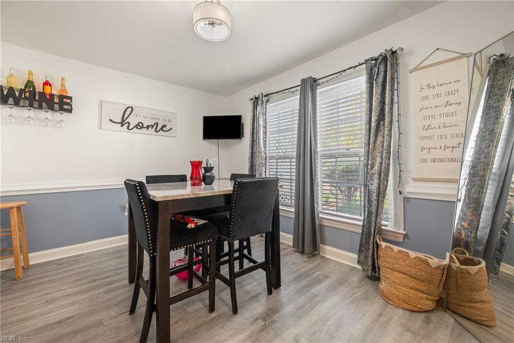 7 Towne Square DR