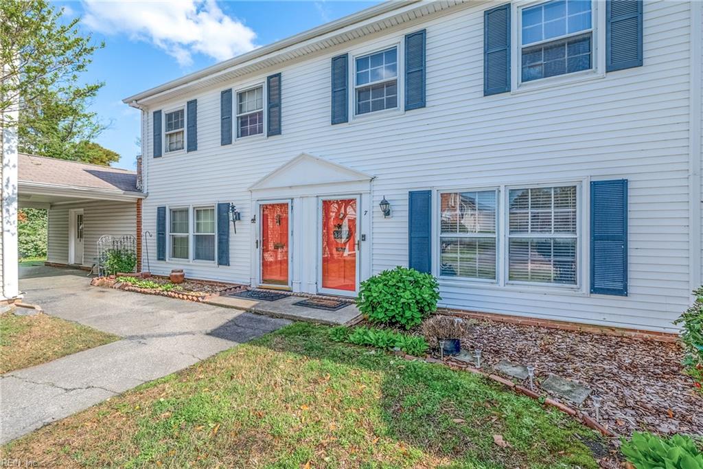 7 Towne Square DR