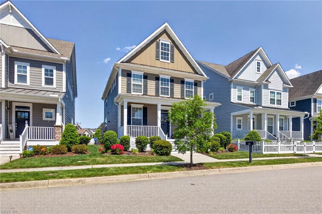 Photo of 513 Simpson Lane, Chesapeake, VA 23323 (MLS # 10634832)