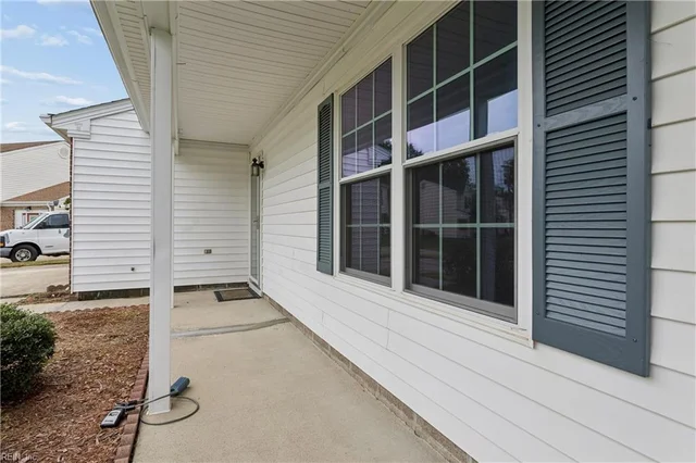 2 Great Lakes Drive, photo 5 of 46