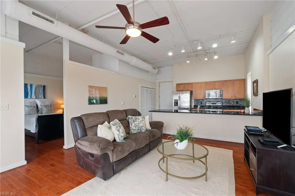 Virginia Beach, Virginia 23451, United States, 1 Bedroom Bedrooms, ,1 BathroomBathrooms,Residential,Active,150964