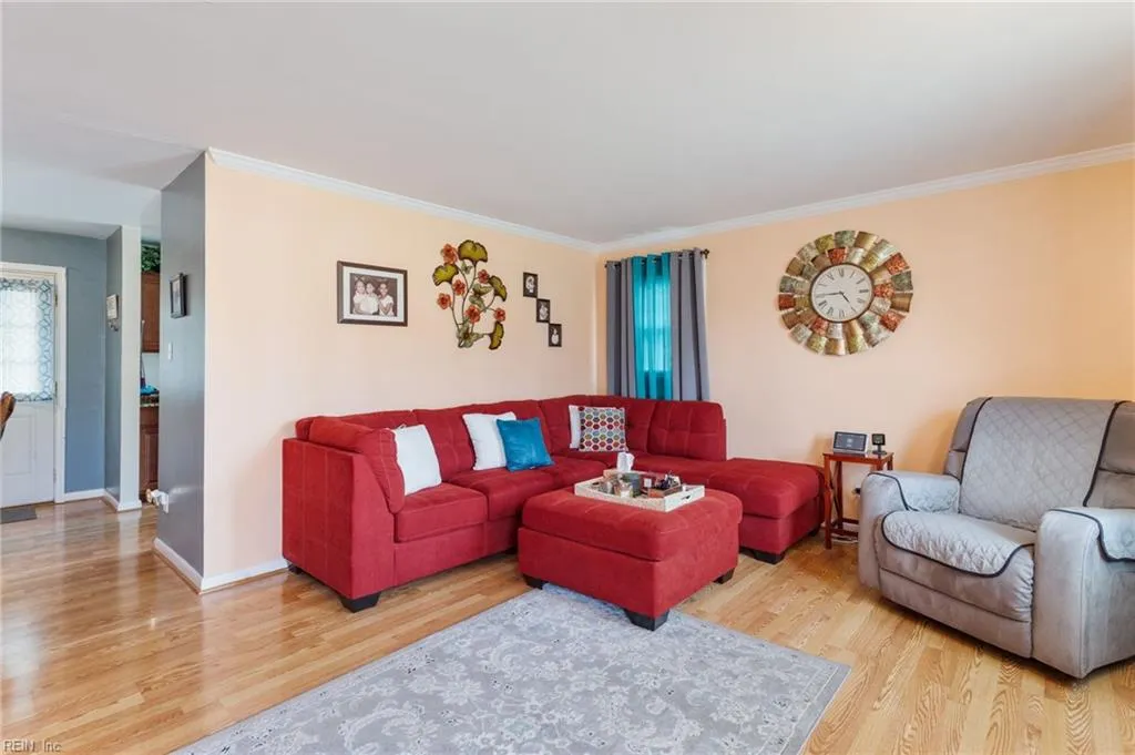 Portsmouth, Virginia 23701, United States, 3 Bedrooms Bedrooms, ,1 BathroomBathrooms,Residential,Pending,43029