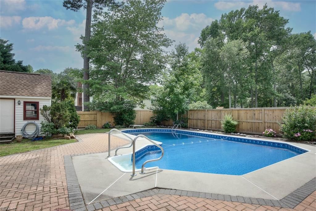 Photo of 2125 Tall Pines Bend, Virginia Beach, VA 23456 (MLS # 10636763)