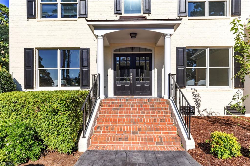 1116 Rose LN